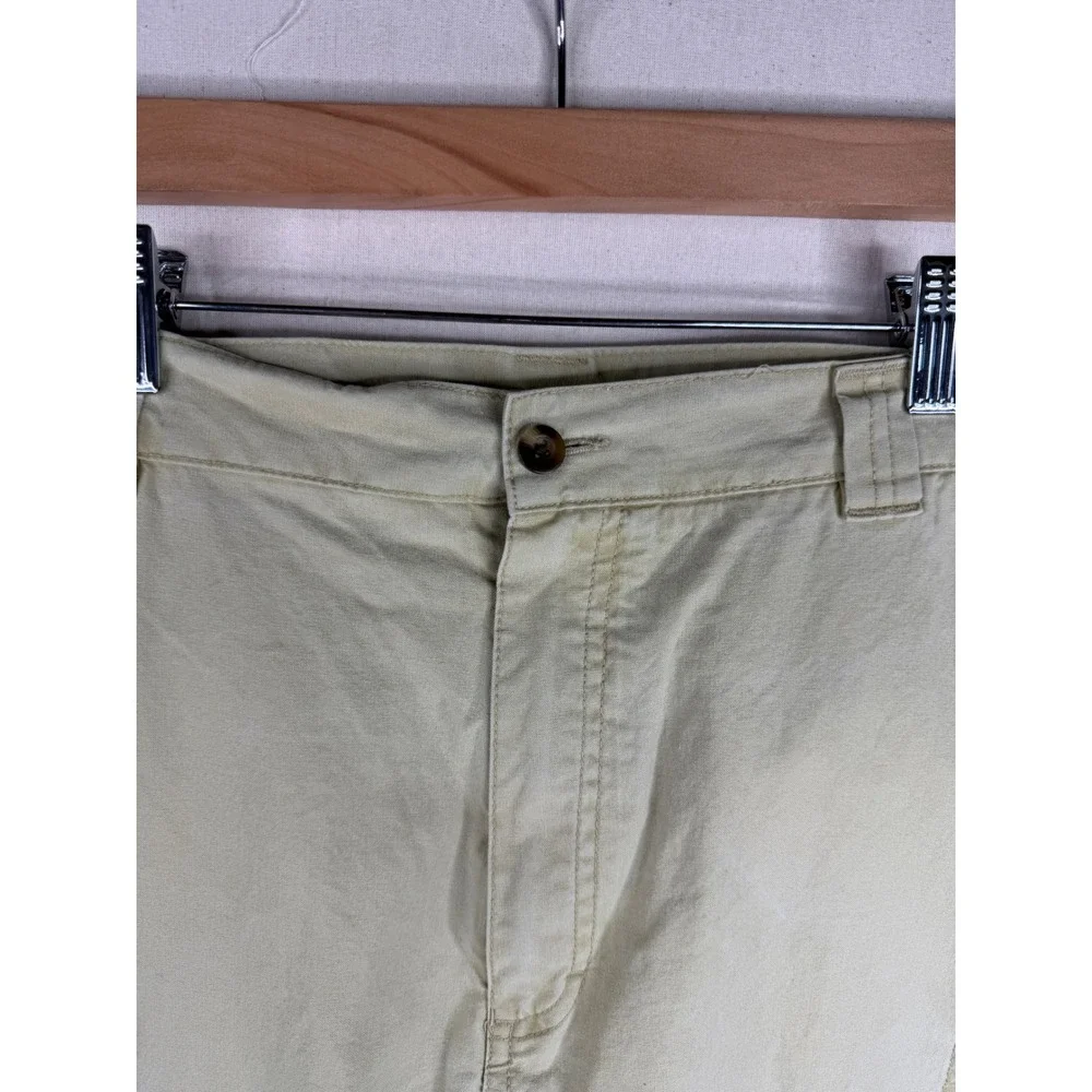 LL Bean Men's Comfort Waist Cargo Pants size 38X32 Khaki Tan‎
